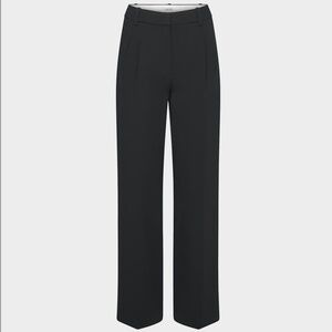 Aritzia effortless pants size 0. colour Black